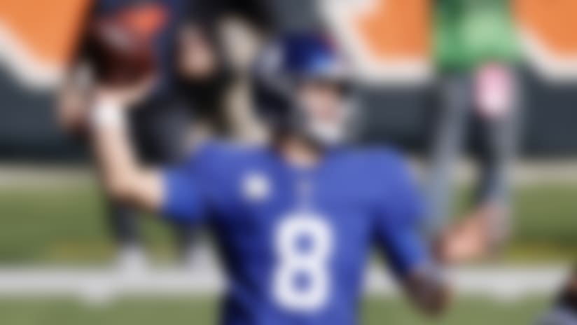 New York Giants quarterback Daniel Jones (8) passes the ball during an NFL football game against the Cincinnati Bengals, Sunday, Nov. 29, 2020, in Cincinnati. The Giants defeated the Bengals 19-17. (Joe Robbins via AP)