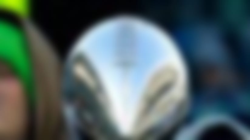 Lombardi-Trophy-140829-PQ.jpg