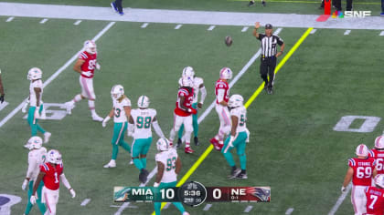 Dolphins' Mike Gesicki catches two touchdowns, suffers arm injury