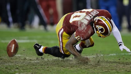 RG3's knee injury leaves Washington Redskins teammates defending