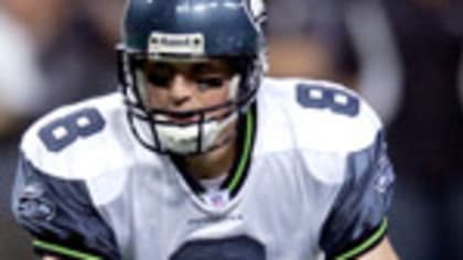 Shaun Alexander feels Seahawks are close, but still need a few pieces