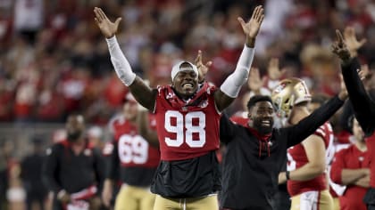 Rashad Weaver Swarms Bailey Zappe Third-Down Sack