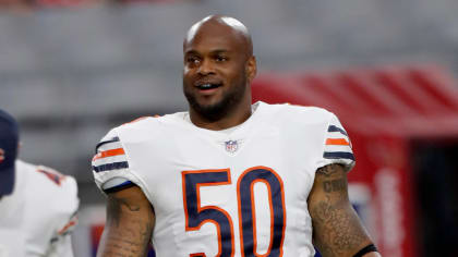 Bears linebacker Jerrell Freeman saves man with Heimlich maneuver at airport