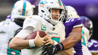 Tannehill still experiencing discomfort; 1972 Dolphins pleased