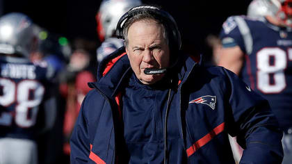 Which sports dynasty is better: '90s Chicago Bulls or head coach Bill  Belichick's New England Patriots?