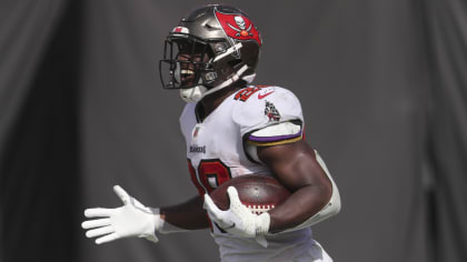 Can't-Miss Play: Ferrari Tampa Bay Buccaneers running back Leonard