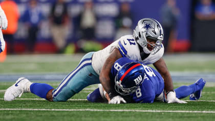 Dallas Cowboys: Tyrone Crawford carted off field, taken to hospital