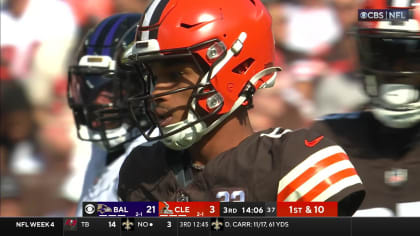 Cleveland Browns quarterback Dorian Thompson-Robinson (17) hands