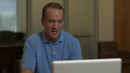 Peyton Manning Uses Bar Tabs To Inspire AFC At Pro Bowl Games