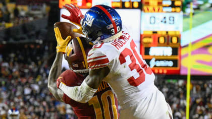 New York Giants cornerback Darnay Holmes' first NFL INT comes off