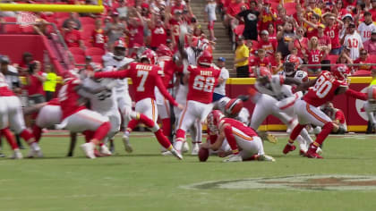 Kansas City Chiefs quarterback Chris Oladokun enters video-game mode for  28-yard completion to wide receiver Ty Fryfogle