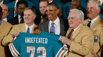 President Obama honors 1972 Miami Dolphins at White House