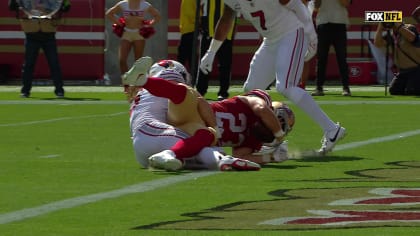 Pittsburgh Steelers running back Jaylen Warren takes screen pass down the  sideline for 11-yard gain