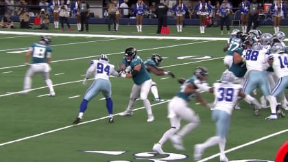 Dallas Cowboys running back Deuce Vaughn wows Dallas crowd with wicked spin  move vs. Jacksonville Jaguars