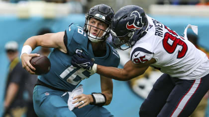 Houston Texans defensive end Derek Rivers (95) is blocked by New