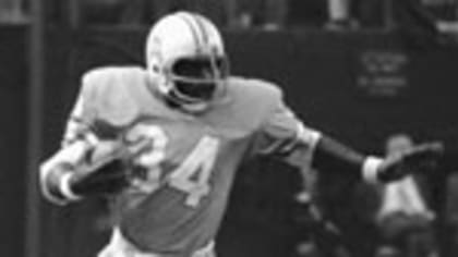 Tennessee Titans - Earl Campbell - Jersey Number 34 Retired