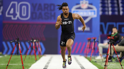 NFL Combine: Texas Longhorns' Bijan Robinson runs 40-yard dash in 4.46  seconds