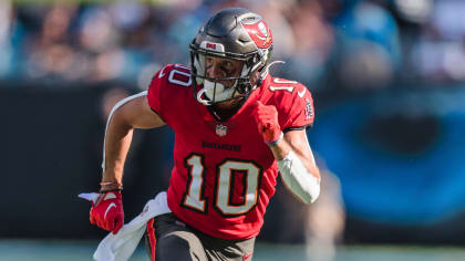 Tampa Bay Buccaneers wide receiver Scotty Miller (10) warms up before an  NFL football game against