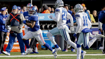 Devontae Booker leaps into end zone for TD