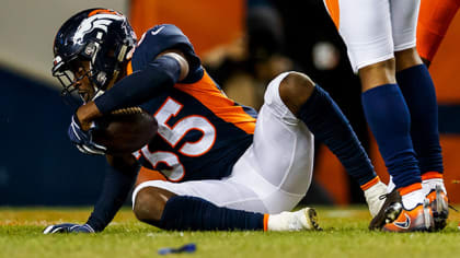 File:Dymonte Thomas makes a tackle (29670357701).jpg - Wikimedia Commons