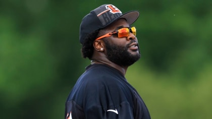 Bengals DT D.J. Reader showcases his pitching prowess