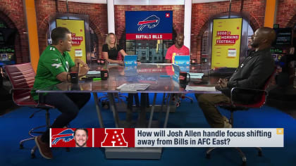 Chris Jones gets away with a trip on Josh Allen 