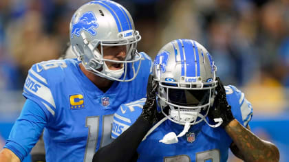 Detroit Lions offensive tackle Dan Skipper (70) blocks against