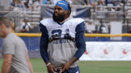 Ezekiel Elliott's Mom Loves to Defend Her Son on Social Media - FanBuzz