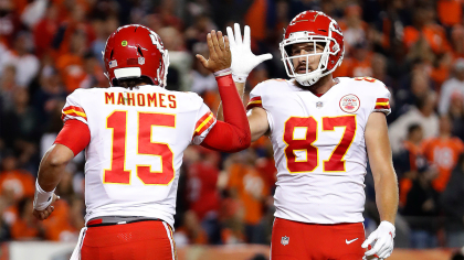 NFL RB donates Patrick Mahomes rookie card to kids charity auction