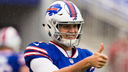 Josh Allen wears Phil Mickelson costume and then tees off on Dolphins