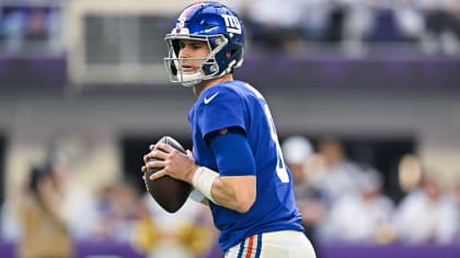 Daniel Jones Jets Swap  Football helmets, Football, Nfl