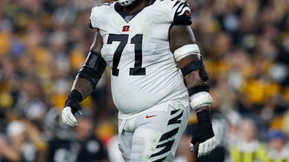 Bengals Re-Sign OT Andre Smith Yet Again While Placing 1st-Rounder