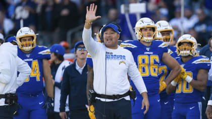 15 photos of the Broncos and Chargers' gorgeous 'Color Rush