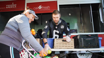 Raiders cap off big week in Las Vegas with meet and greet