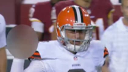 Browns' Johnny Manziel extends middle finger toward Redskins sideline - Los  Angeles Times