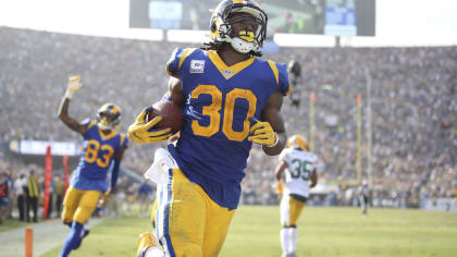 After impressing new teammates, Todd Gurley ready to suit up for