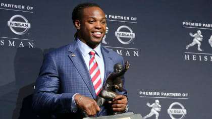 Alabama's Derrick Henry wins Maxwell Award, honoring the player of the year  - Los Angeles Times