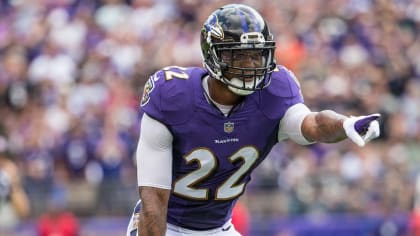 Baltimore Ravens cornerback Jimmy Smith (22) warms up before an