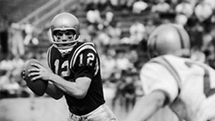 Navy QB Roger Staubach in action vs Army at Philadelphia Municipal News  Photo - Getty Images