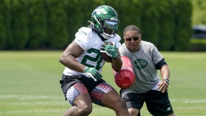 NY Jets RB Breece Hall is considering a new jersey number