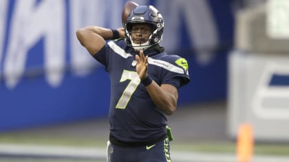 Seahawks backup QB Geno Smith out of Raiders game with concussion