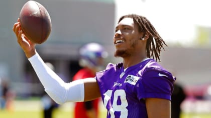 Vikings receiver Justin Jefferson excited to play against best bud Ja