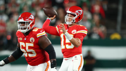 Patrick Mahomes becomes fastest QB to 200 career TDs