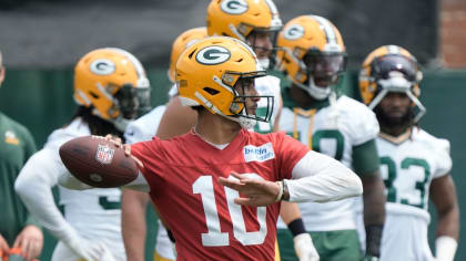 RB AJ Dillon says Packers 'trust' QB Jordan Love: 'Everybody would run  through a wall for him