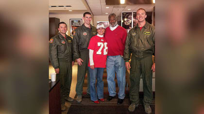 Bobby Bell - Chiefs  Kansas city chiefs football, Kansas city