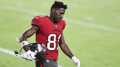 Why Antonio Brown Will Root for Tampa Bay Buccaneers in the Playoffs -  InsideHook