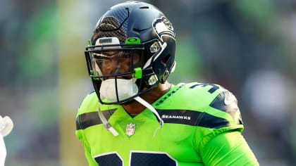 Seahawks' Jamal Adams leaves vs Broncos with knee injury