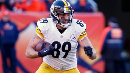 Pittsburgh Steelers tight end Matt Spaeth (89) warms up prior to a game  against the Minnesota Vikings at Heinz field in Pittsburgh PA. Pittsburgh  won the game 27-17. (Credit Image: © Mark