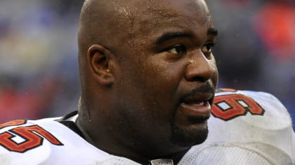 Patriots Waive Albert Haynesworth - The New York Times