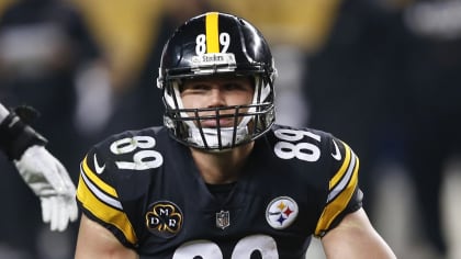 NFL players react to Vance McDonald's stiff-arm TD